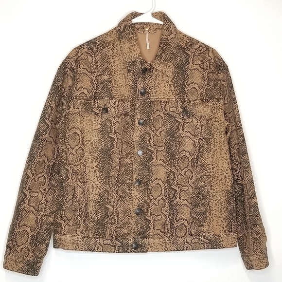 New Free People Brown Snake Skin Print XS Cotton Boho Neutral Y2K Trucker Jacket - Picture 1 of 12